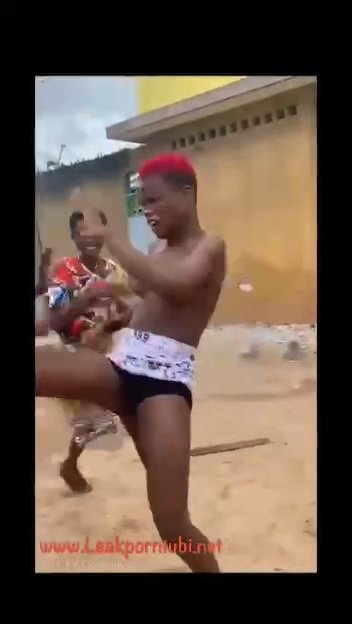 Boobs flying around as two young girls were seen fighting in public