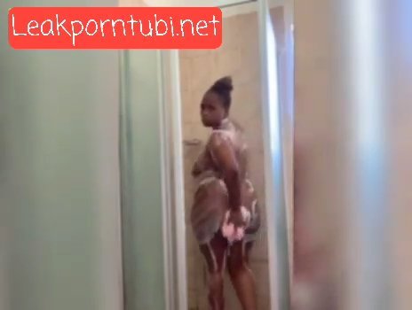 Hot bathroom video of thick lady