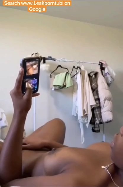 Masturbating while watching porn on twitter - Real African Couple Porn Video
