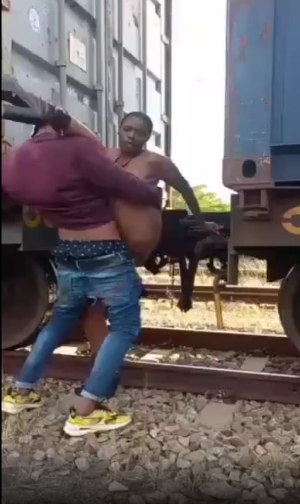 leak porn video of guy fucking lady at train station