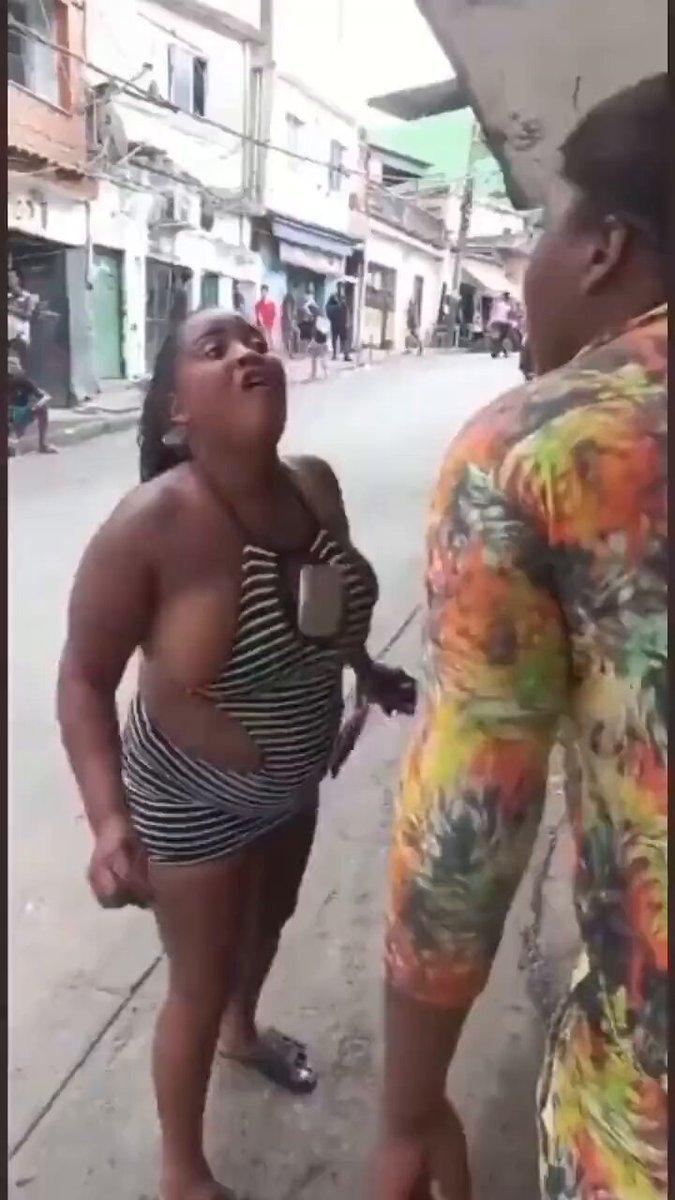 Boobs Out In Public As African Woman Fights Her Rival On The Street (18+)