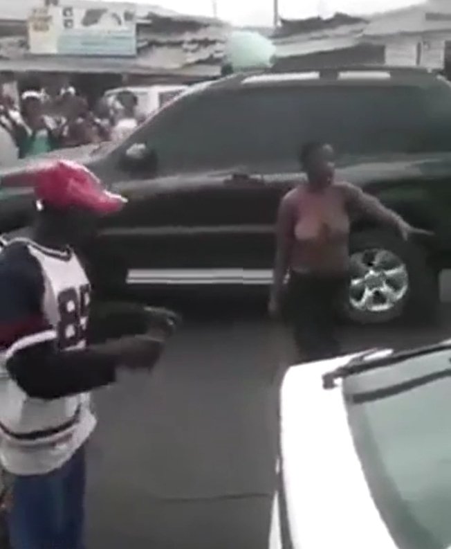Girl With Big Breasts Fighting Her Boyfriend In Public (18+)